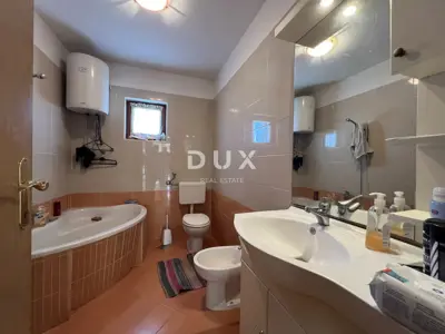 House 220 m², Marinići - mixed-use building - 14