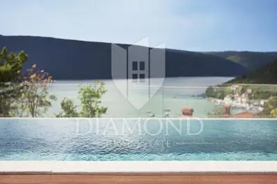Villa 240 m², Labin - Meerblick und Blick auf den kleinen Hafen - 3