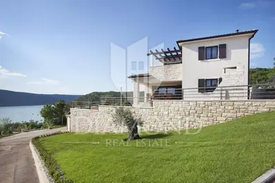 Villa 240 m², Labin - pogled na more i lučicu