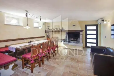 Villa 240 m², Labin - Meerblick und Blick auf den kleinen Hafen - 8