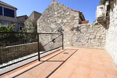 Kamena kuća s pogledom na more - 18