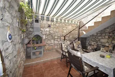 Kamena kuća s pogledom na more - 16