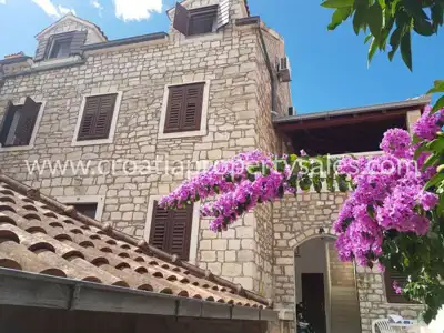 Haus, Brač, 400 m², 1 570 000 € - 2