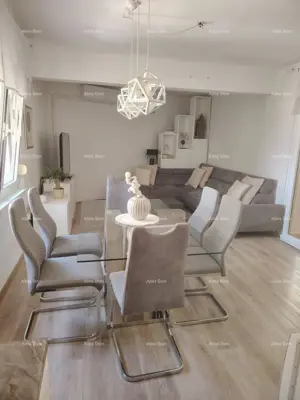 Wohnung 96 m², Pula Centar, Meerblick