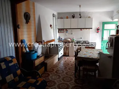 House on the island of Brač, terrace with sea view - 8