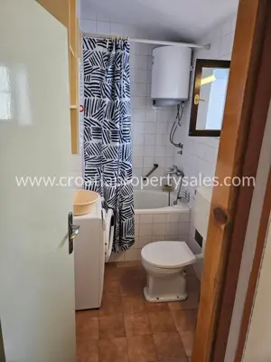 Stone house in Trogir, near the old town center and two floors - 7