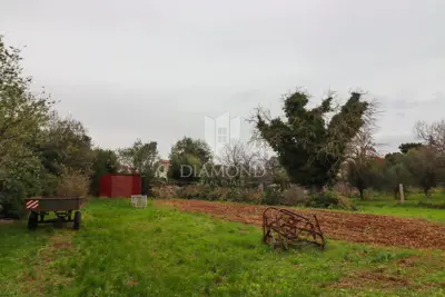 Building plot 613 m², center of Vodnjan