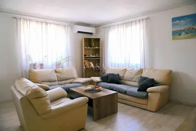 Haus 160 m², Dobrinj na Krku - ruhige Lage - 5