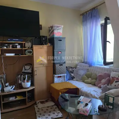 Stan u Novom Vinodolskom, terasa i okućnica za parkiranje - 4