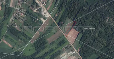 Grundstück 10 933 m², Buševec - an der Hauptstraße und Anschlüsse