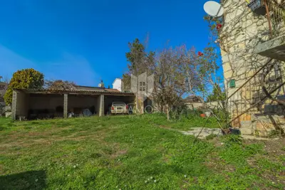 Kamena kuća 220 m², Fuškulin - dvorište 360 m² - 14