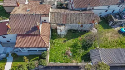 Kamena kuća 220 m², Fuškulin - dvorište 360 m² - 7