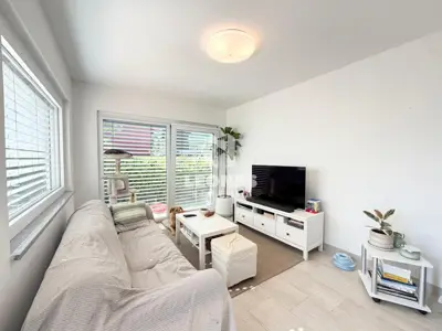 Geräumige Wohnung mit drei Schlafzimmern und großem Garten in Novigrad - 4