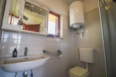 House 1383 m², Galižana - family house on two floors - 9