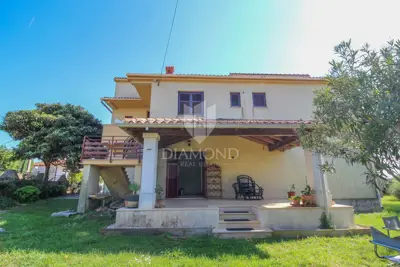 House 1383 m², Galižana - family house on two floors - 2
