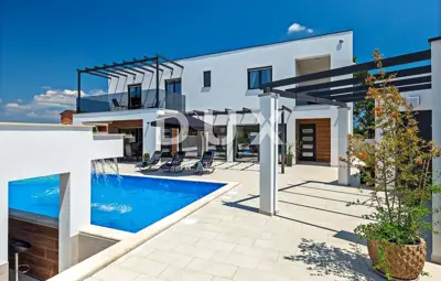 Haus 280 m², Marčana - modernes Haus mit Pool