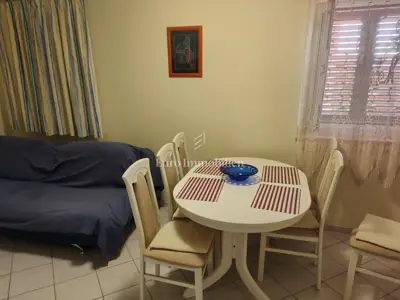 Haus 150 m², Mali Lošinj - 2 Wohnungen und 3 Parkplätze - 7