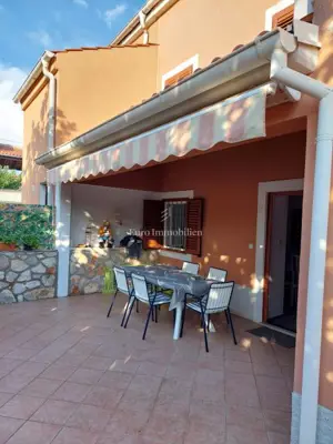 Haus 150 m², Mali Lošinj - 2 Wohnungen und 3 Parkplätze - 4