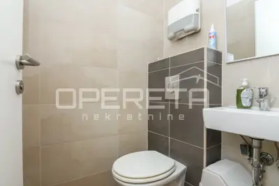 Zakup, Ulični lokal, Centar, Zavrtnica, 82 m² - 9