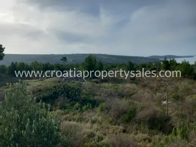 Zemljište 10.400 m², Otok Brač - blizu mora - 5