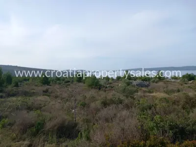 Zemljište 10.400 m², Otok Brač - blizu mora - 2