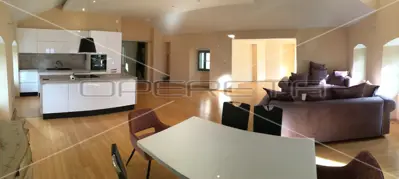 Stan 180 m², Opatija - Centar, pogled na more i balkon