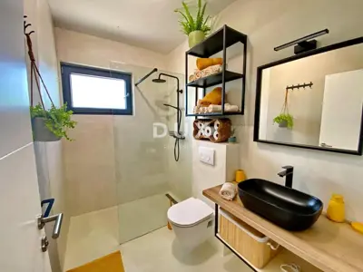 Haus zum Kauf in Sveti Filip i Jakov, 110,4 m² - 9