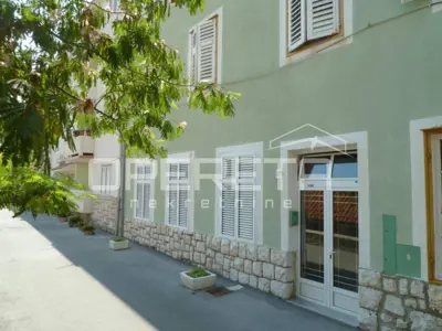 Kamena vila, Rab, centar grada i vrt 100 m² - 2
