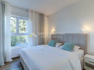 Novi Vinodolski - 70 Meter vom Meer entfernte moderne Villa mit Pool - 17