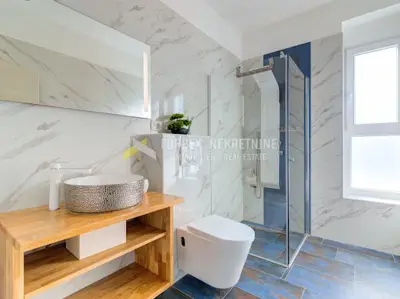 Novi Vinodolski - 70 Meter vom Meer entfernte moderne Villa mit Pool - 14