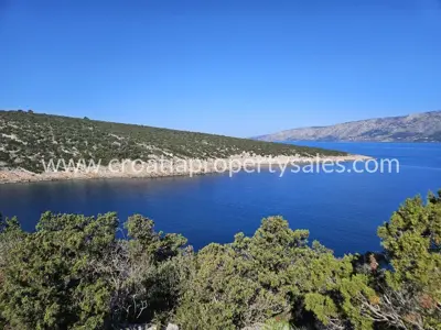 Landwirtschaftsfläche 12.000 m², Otok Hvar - erste Reihe zum Meer