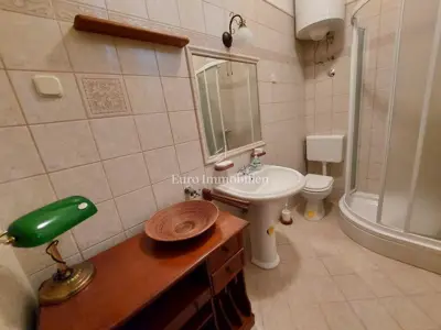 Stan u Rovinju, 400 m od mora i uređena konoba - 13