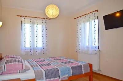 House 230 m², Medulin - pool and summer kitchen - 21