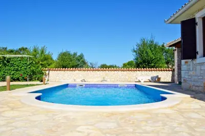 House 230 m², Medulin - pool and summer kitchen - 3