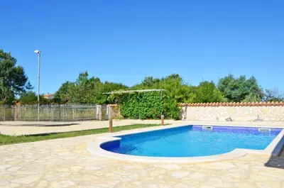 House 230 m², Medulin - pool and summer kitchen - 9