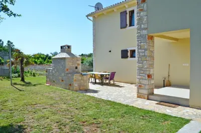 House 230 m², Medulin - pool and summer kitchen - 4