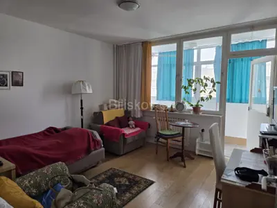 Stan 43 m², Siget, dvosoban s loggiom i liftom