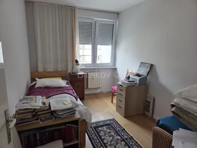 Stan 43 m², Siget, dvosoban s loggiom i liftom - 3