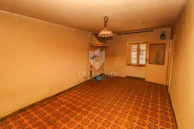 Haus 184 m², Barban - ruhige Straße und Blick auf Učka - 6