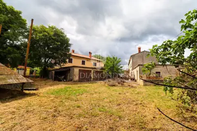 Haus 184 m², Barban - ruhige Straße und Blick auf Učka - 16