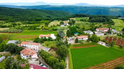 Haus 184 m², Barban - ruhige Straße und Blick auf Učka - 2