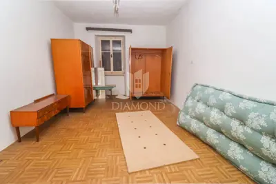 Haus 184 m², Barban - ruhige Straße und Blick auf Učka - 9