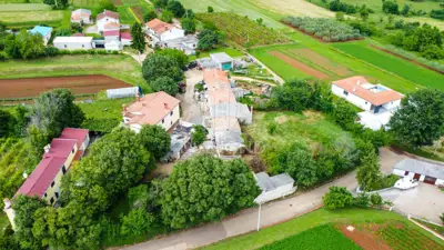 Haus 184 m², Barban - ruhige Straße und Blick auf Učka - 5