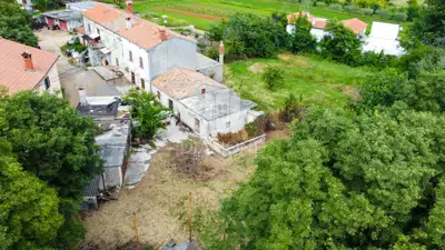 Haus 184 m², Barban - ruhige Straße und Blick auf Učka - 12