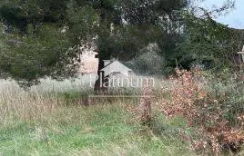 Bauland 1.917 m², Fažana - altes Steinhaus