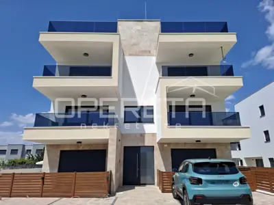 Wohnung zum Kauf in Privlaka, 86,4 m²