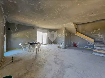 Haus zum Kauf in Momjan, 160,9 m² - 3