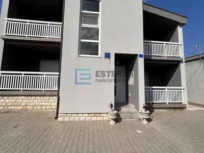 Kuća 184 m², Vir - 4 apartmana uz plažu - 4