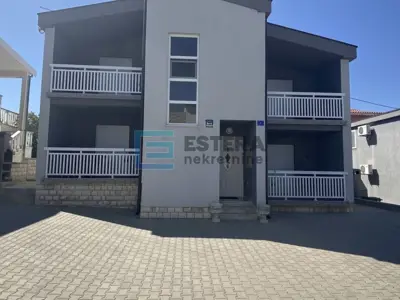 Kuća 184 m², Vir - 4 apartmana uz plažu - 2