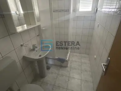Kuća 184 m², Vir - 4 apartmana uz plažu - 11